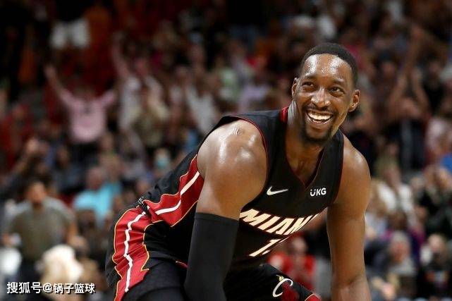 夺冠引发热议！，巴特勒在TES比赛中爆冷引发球迷热议