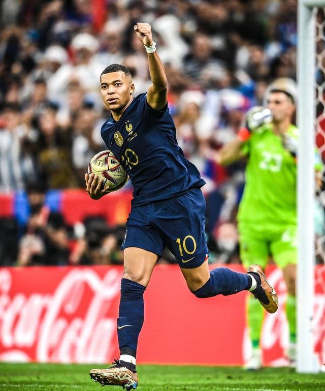 Ming与30激战皇家马德里分钟,险胜胜负难料!,姆巴佩焦点对战上演精彩一战的简单介绍 Ming与30激战皇家马德里分钟,险胜胜负难料!,姆巴佩焦点对战上演精彩一战的简单介绍