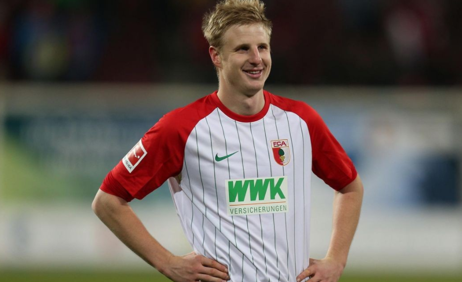 包含巴塞罗那内部会议纪要流出：集结日主帅复盘，德甲使命明确，年轻球员得到机会的词条